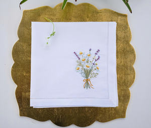 Lin naturel doux et durable avec broderie de camomille, apportant une beauté apaisante aux dîners intimes, aux événements et aux intérieurs sereins. - Product Image 4