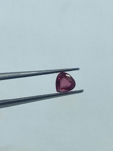 Exquisita Piedra Preciosa de Espinela Roja Natural con Corte Corazón de 4.60MM y 0.45 Quilates, Piedra Suelta para la Elaboración de Joyería Fina - Product Image 3