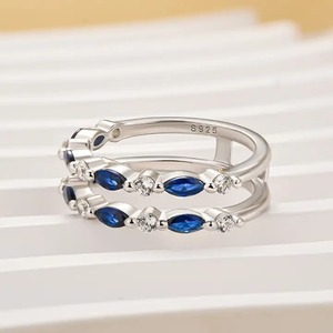 Bague de fiançailles et alliance tendance en argent 925 avec moissanite bleue et blanche, taille ronde et marquise, insert unique, pour la vente en gros - Product Image 2