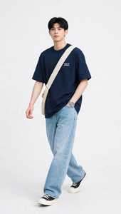 เสื้อยืดคอกลมแขนสั้นสีน้ำเงินกรมท่าสำหรับผู้ชาย ONETEN ผ้าฝ้าย 100% พิมพ์ลายสกรีน ป้องกันรอยยับ ทรงปกติ สวมใส่สบาย - Product Image 2