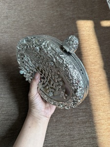 Marco de Metal para Bolso de Mano SANGRAJ CREATIONS Premium, Diseño Geométrico, Resistente al Óxido, con Flores y Cuentas, Cierre para Bolso - Product Image 2