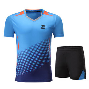 Ensemble de maillot de sport imprimé par sublimation bleu avec short noir, ensemble de vêtements de football à mouvement flexible - Product Image 1