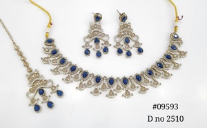 Ensemble de bijoux ethniques Mehendi 09593, collier et boucles d'oreilles en platine, strass, aspect émeraude, mariage pakistanais, fiançailles - Product Image 2
