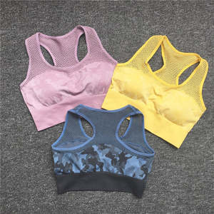 Ensemble de yoga jaune avec crop top dos nageur et short taille haute, en maille respirante et sans couture, 2 pièces, couleur unie, tenue de sport - Product Image 3