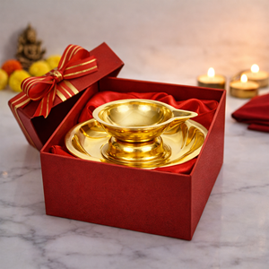 Diya Tradicional de Latón con Plato, Lámpara de Aceite Artesanal para Pooja, Soporte para Deepam/Vilakku, Decoración para el Hogar, Templo, Festivales, Regalos - Product Image 5