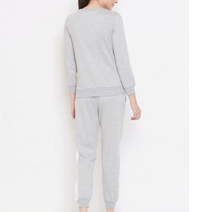 Survêtements d'hiver pour femmes de haute qualité, respirants, fabriqués au Pakistan, logo personnalisable, motif uni, col montant, style décontracté - Product Image 4