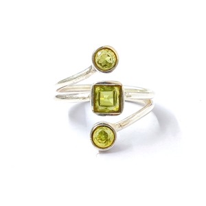 3.6 Grams Fine <b>Peridot</b> <b>Ring</b> - Product Image 1