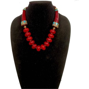 Collier minimaliste en résine |   Pendentif en époxy transparent |   Bijoux faits main élégants, cadeau - Product Image 2