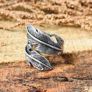 Anillos de Pluma Silvereye, Anillo Boho con Hoja para Mujer, Acabado en Plata Oxidada, Chapado en Oro de 18K, Diseño Nativo, Venta al por Mayor - Product Image 6