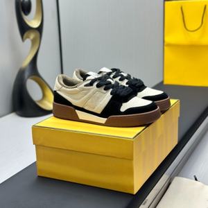 รองเท้าผ้าใบลำลองแฟชั่นดีไซเนอร์ คูตูร์ โลโก้  ทันสมัย คุณภาพสูง หลากหลายรุ่น หนังวัว  แบบผูกเชือก - Product Image 4