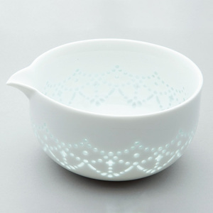 Kit de Ceremonia del Té Matcha Japonés Artesanal Premium MANYO, Taza de Cerámica/Porcelana Tradicional de Alta Gama, Cuchara para Té, Batidor y Soporte - Product Image 3
