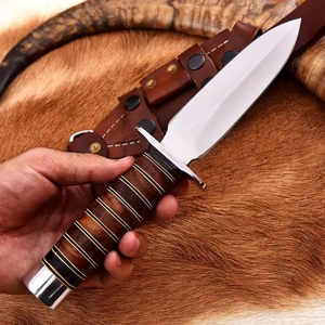 Couteau de chasse artisanal en acier inoxydable de qualité industrielle avec manche en bois et étui en cuir pour le camping en plein air - Product Image 3