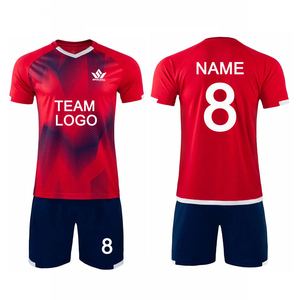 Conjunto de Camiseta y Pantalones Cortos de Fútbol Sublimados Rojos Personalizados para Hombre, con Cuello en V, Manga Corta, Absorción de Humedad, Estampado Frontal del Equipo y Cordón Ajustable - Product Image 4