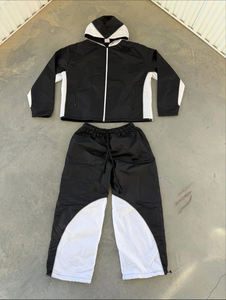 Ensemble de survêtement coupe-vent personnalisé deux pièces avec veste zippée et pantalon de survêtement en nylon pour homme - Product Image 2