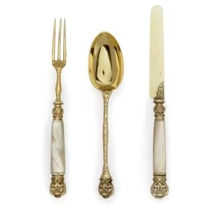Collection de Couverts Métalliques Haut de Gamme pour la Décoration Intérieure et les Marchés Hôteliers - Product Image 5