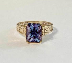 Bague en Alexandrite, Alexandrite changeante de couleur violette, Bague de fiançailles et de promesse en vermeil or 14 carats, Bijoux en pierres d'Alexandrite - Product Image 1