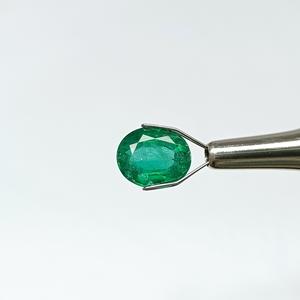 มรกตสีเขียวรูปไข่ 4.56 กะรัต จากแซมเบีย จากร้านขายอัญมณี ราตติ ชาร์ท 5.25 - Product Image 4