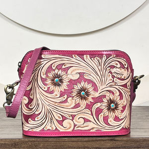 กระเป๋าถือหนังแท้ลายดอกไม้แกะสลักด้วยมือ ดีไซน์ใหม่สุดพิเศษปี 2026 สำหรับผู้หญิง ใช้งานได้หลากหลาย กระเป๋าหนังสีชมพูแท้ - Product Image 5