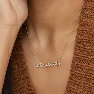 Collar con Nombre en Diamantes con Escritura Cursiva Personalizada - Product Image 4
