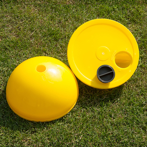 Base de dôme en plastique robuste TSFI TSP-DBR01 pour poteaux de slalom, équipement de marquage pour entraînement de football et exercices sur terrain - Product Image 1