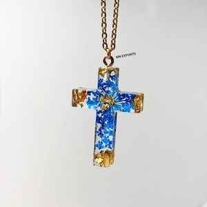 Collier en résine de haute qualité avec croix, technique émaillée, modèle ange, décoration d'intérieur, cadeau par MN EXPORTS - Product Image 2