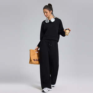 Sudadera de Cuello Redondo Personalizada de Invierno para Mujer, 390 g/m², con Logotipo Impreso, Sudadera de Algodón de Alta Calidad para Mujer - Product Image 6