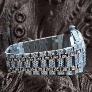 นาฬิกาโมอิสซาไนต์สแตนเลสสตีลพรีเมียม หลายสี VVS1 ฝังเพชรเต็มหน้าปัด ระบบกลไก ผ่านการทดสอบเพชร ราคาโรงงานในสหราชอาณาจักร - Product Image 1