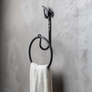 Anillo para Toallas de Hierro Forjado a Mano 2026 con Acento de Hoja Decorativa y Marco Circular para Montaje en Pared de Baño, Decoración Rústica para el Hogar - Product Image 1
