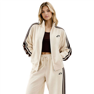 Ensemble de survêtement deux pièces personnalisable Y2K pour femme : veste zippée et pantalon large en molleton doux avec bande latérale, et sweats à capuche pour homme - Product Image 4