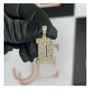 Precio al por mayor: Collar con colgante de letra D de moissanita certificada GRA de plata de ley 925, joyería de diamante estilo Hip Hop para hombre - Product Image 1