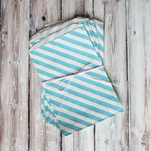 Bolsa de nailon hecha a medida con diseño a rayas en vibrante color rojo, amarillo, azul, verde y blanco Inactiva para usar en bolsas de la compra - Product Image 5