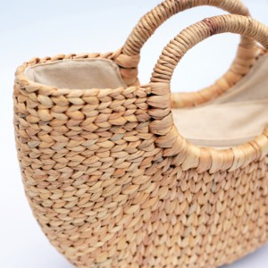 Bolso de Jacinto de Agua Tejido en Forma de Media Luna con Asa de Ratán – Flores Bordadas a Mano con Cinta de Alta Calidad - Product Image 3