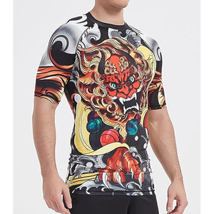 เสื้อยืดกีฬาผู้ชายแบบรัดรูป ป้องกันการระคายเคือง แขนสั้น เสื้อว่ายน้ำ ป้องกันรังสียูวี แห้งเร็ว ผู้ผลิต OEM - Product Image 2