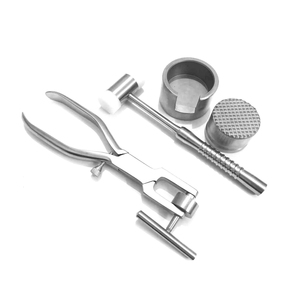 Outil de broyage osseux chirurgical pour usage dentaire, destiné à la collecte, au broyage et à la préparation de greffes osseuses autogènes - Product Image 5