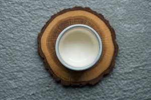 Sous-verres en bois avec support et ensemble de bâtonnets à café en bois, sous-verres en bois naturel de qualité supérieure pour boissons chaudes et froides par Universal - Product Image 3