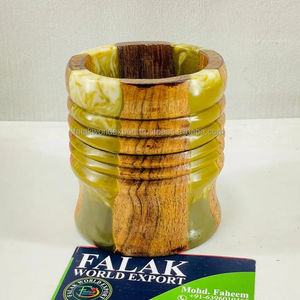 Brûleur d'encens unique en résine et bois, design artistique fait main, parfait pour le yoga, le spa, la prière, la méditation et l'usage aromatique quotidien à la maison. - Product Image 4