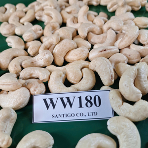 Nueces de Anacardo a Granel SANTIGO Exportadas al Medio Oriente Noix De Cajou - Product Image 1