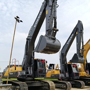 Excavadora Hidráulica <span class=keywords><strong>Volvo</strong></span> EC480 Usada, de 48 Toneladas, sobre Orugas, para Construcción y Movimiento de Tierras - Product Image 2