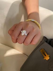 Anillo de Diamante Cultivado en Laboratorio con Corte Pera, Color D, Oro Blanco Sólido de 18K, 3g, Certificado IGI, Joyería Fina de Lujo para Mujer, Anillo de Compromiso y Boda - Product Image 3