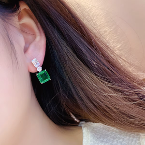 Pendientes de Platino con Esmeraldas y Diamantes con Detalles de Zafiro Azul, Pendientes de Lujo para Mujer, Joyería de Boda, Certificados por IGI - Product Image 5