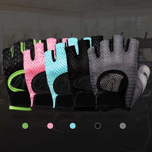 Gants de fitness légers en silicone Fawn International pour hommes et femmes, demi-doigts, antidérapants, avec support de poignet pour l'entraînement - Product Image 3