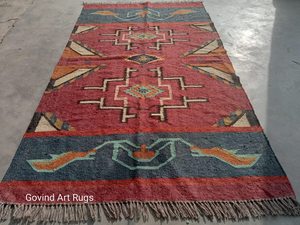 Tapis rectangulaire en laine fait main, géométrique, kilim, écologique, à poils moyens, pour salon, nettoyage localisé, par Krafterscustom - Product Image 1