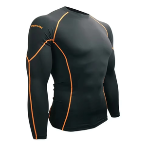 T-shirt de compression personnalisé pour homme à manches longues, noir avec bordure orange, impression par sublimation, séchage rapide, respirant, devant - Product Image 2