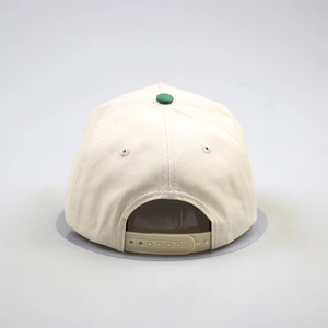 Casquette Trucker en Maille Blanche à 6 Panneaux, Réglable, Unisexe, Style Décontracté avec Patch en Cuir Marron sur le Panneau Avant, Idéale Printemps-Été - Product Image 2