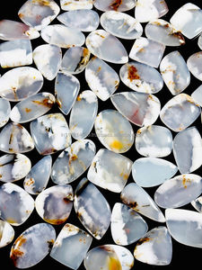 Vente en gros de cabochons d'opale dendritique naturelle, pierres précieuses de haute qualité, blanc et noir mélangés, formes variées pour la fabrication de bijoux pour femmes - Product Image 3
