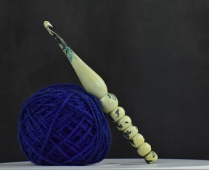 Kit de crochets en résine de qualité supérieure, doux, avec poignée confortable, design anti-fatigue, extra durable, pour le tricot et les travaux artisanaux faits à la main - Product Image 3