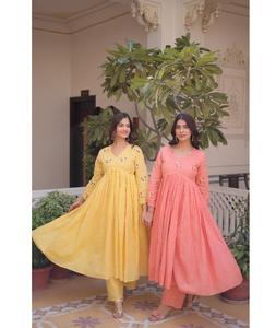 Traje Anarkali de Algodón con Bordado Étnico Indio para Bodas y Festivales, Salwar Kameez Elegante para Mujer - Product Image 1
