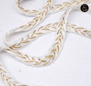 Cordones <span class=keywords><strong>de</strong></span> Honor Entrelazados Dobles al por Mayor, Cordón Bicolor para Graduación, Compre Directamente del Proveedor a Precio <span class=keywords><strong>de</strong></span> Mayoreo - Product Image 1
