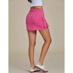 Jupe Courte en Jean Femme 2025 – Tendance, Taille Haute, Extensible, Denim, Poches Cargo Utilitaires, Technique Délavée, Tissée, Style Vintage, Idéale Été - Product Image 4