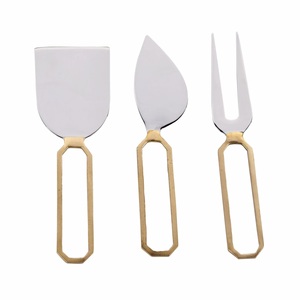 Juego de Cuchillos para Queso de Metal de Diseño Único para Regalos de Boda y Decoración de Mesa, Nuevas Herramientas Doradas de Metal para Servir Queso en Platos - Product Image 1